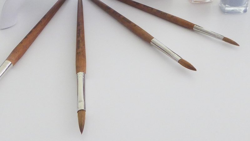 Novolinsky brushes in different sizes