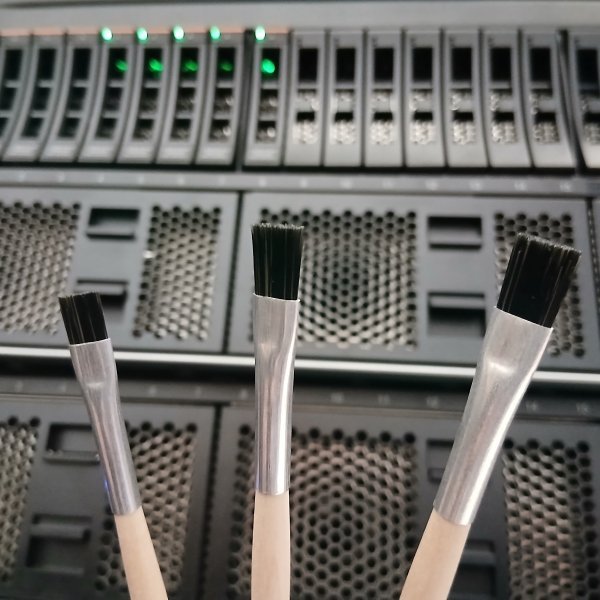 antistatic brushes for maintenance