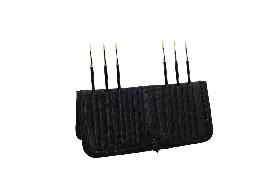 Foldable brush bag