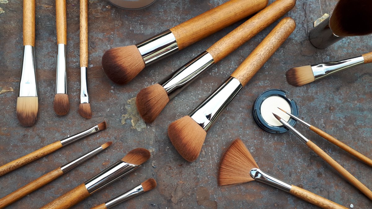 Vegan makeup clearance brushes