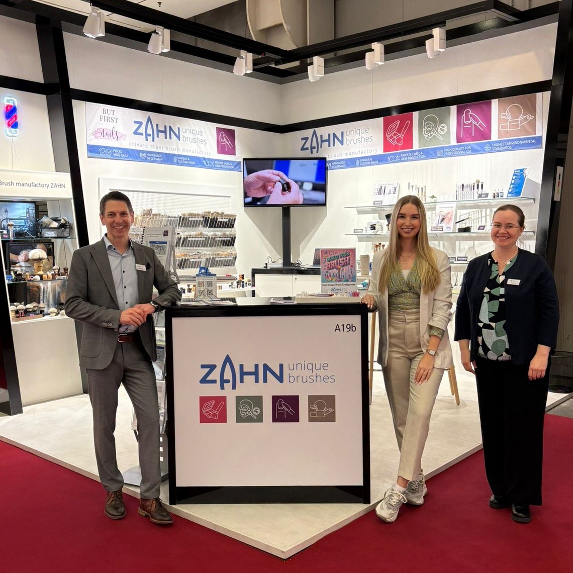 Cosmoprof Zahn Pinsel GmbH Team