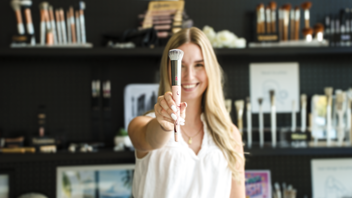 Product manager with individual cosmetic brush